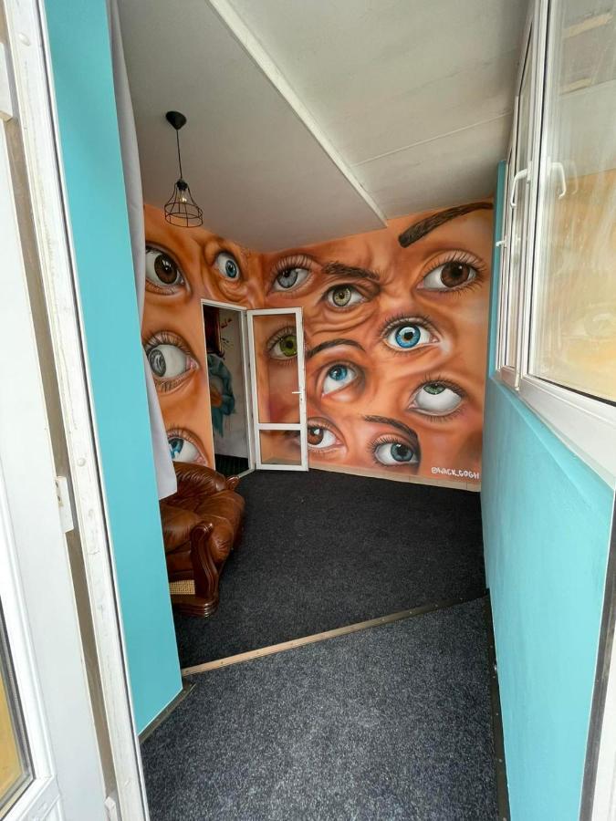 All Eyes Hostel Kamenets-Podolsk Eksteriør bilde